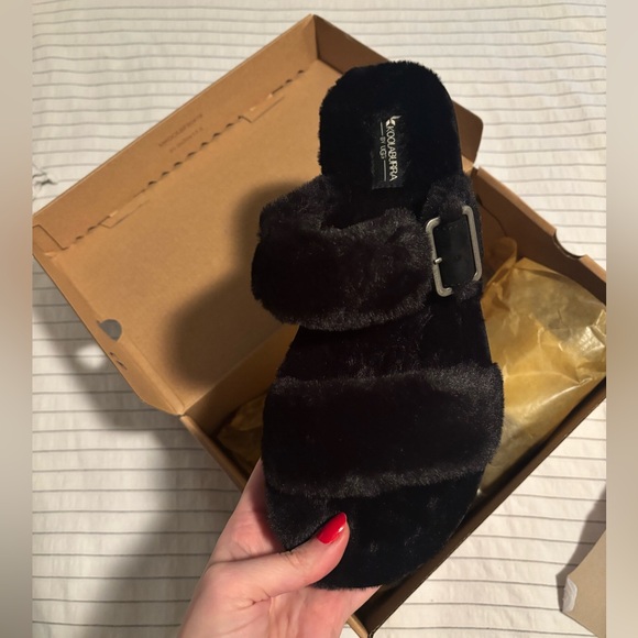 BNIB Koolaburra by Ugg Fur sandals - Picture 5 of 11